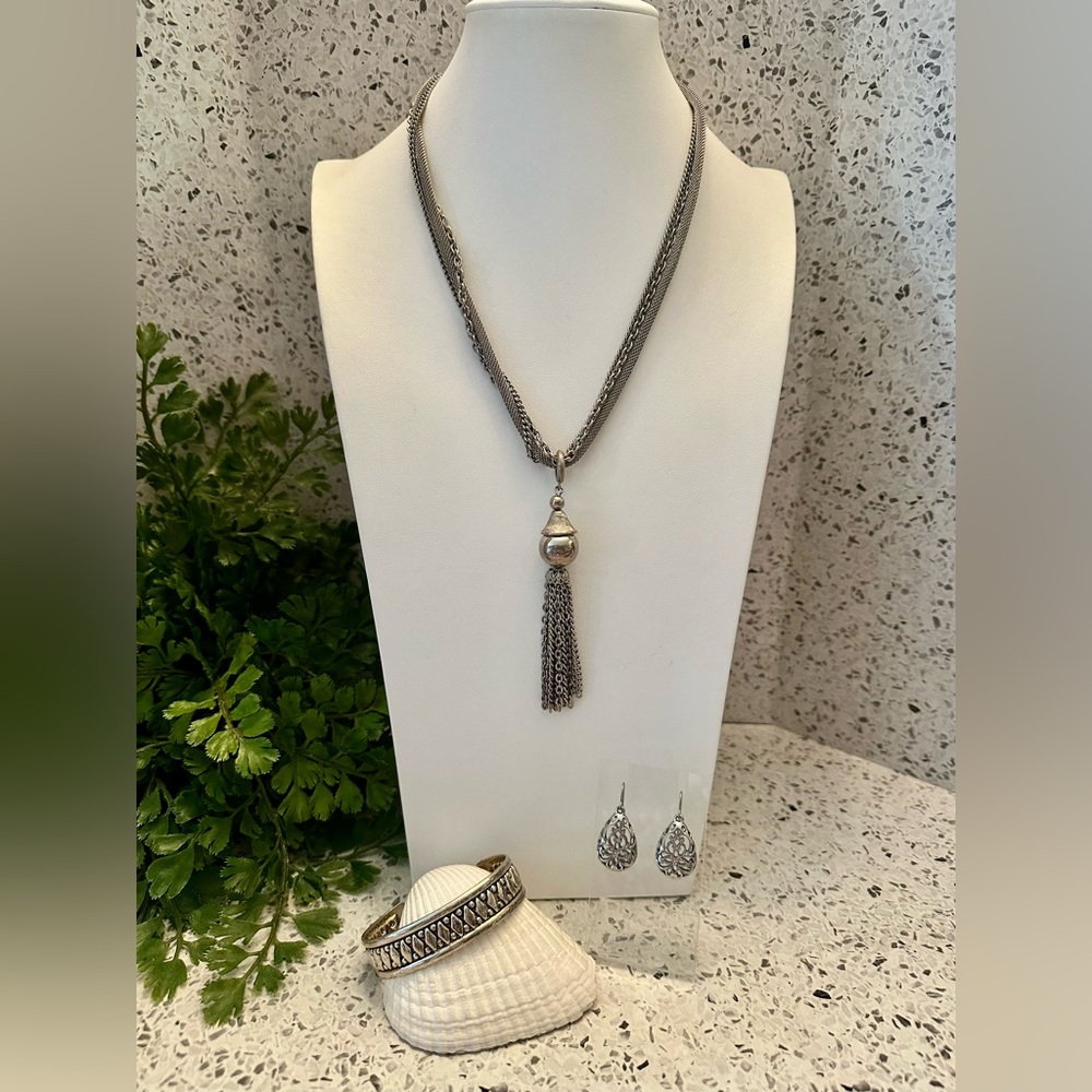 Silver tone tassel jewelry set 3pc